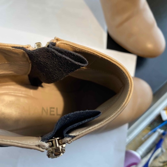 CHANEL LEATHER TAN BEIGE ANKLE BOOTS GOLD METAL ACCENT SIZE 36-6 MADE IN ITALY. - Picture 8 of 9